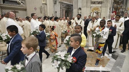 Thánh Lễ Đêm Giáng Sinh do ĐTC Phanxicô cử hành tại Vatican