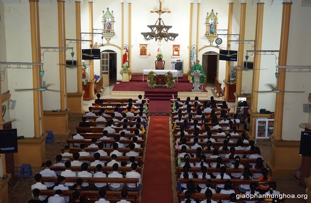 Thánh lễ ngày khai mạc