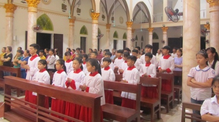 Lễ sinh giáo xứ Lương Sơn mừng lễ bổn mạng