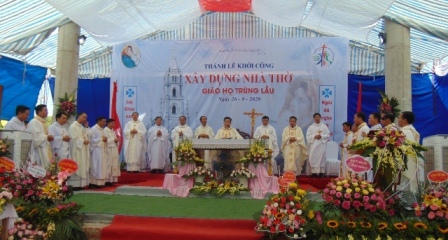Thánh lễ khởi công xây dựng nhà thờ giáo họ Trũng Lầu - giáo xứ Tuyên Quang