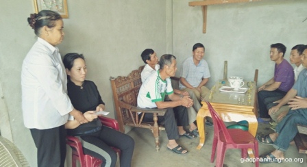 Liên huynh Đaminh An Phú thăm và tặng quà cho thành viên gặp hoàn cảnh khó khăn