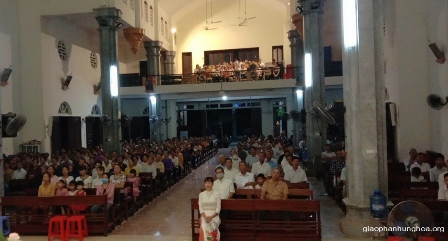 Thánh lễ tạ ơn ra mắt Hội Anna giáo xứ Bãi Dòng