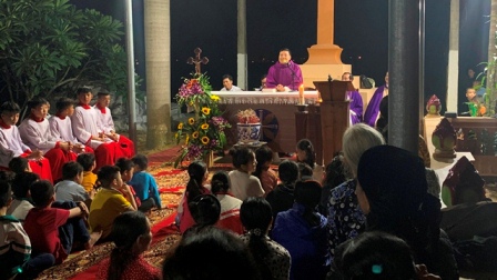 Thánh lễ cầu nguyện cho các linh hồn tại vườn thánh giáo xứ Phú Hữu