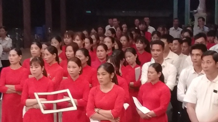 Ca đoàn giáo xứ Phù Lao mừng lễ quan thầy