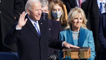 Tổng thống Biden tuyên thệ 