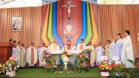 Giáo xứ thành phố Sơn La hân hoan chào đón cha tân quản xứ Giuse Nguyễn Văn Thành