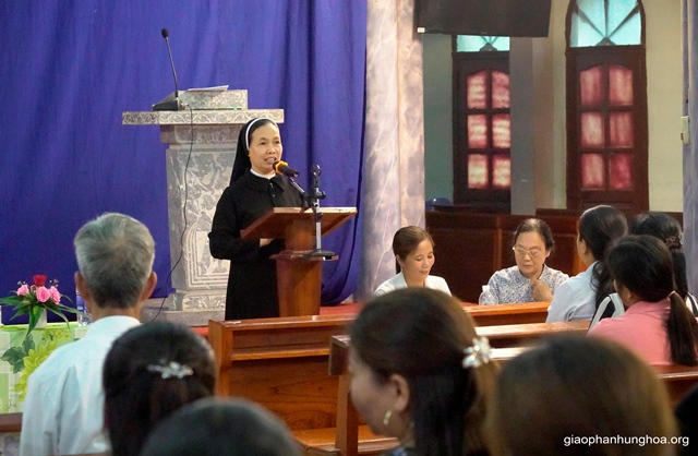 Dì Tổng phụ trách Maria Mai Thị Hà chia sẻ với Hiệp Hội