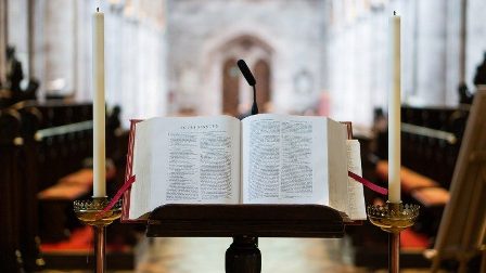 Bộ Phụng tự xác định vai trò của các Hội đồng giám mục trong việc dịch các bản văn phụng vụ