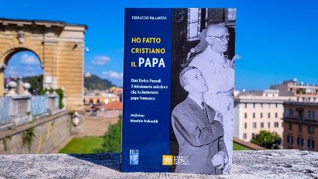 Bìa sách bằng tiếng Ý 