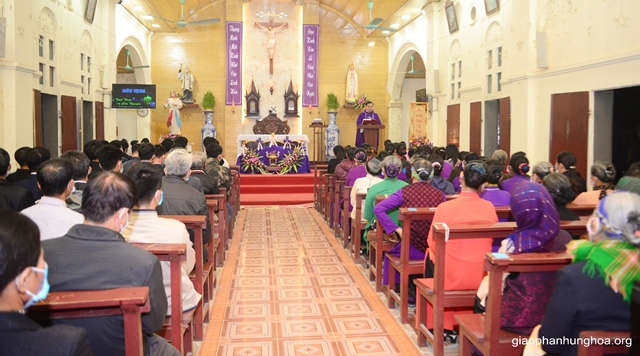 Thánh lễ tại giáo xứ Cát Ngòi