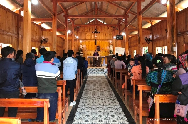 Thánh lễ tại giáo họ San 2 - giáo xứ Lao Chải