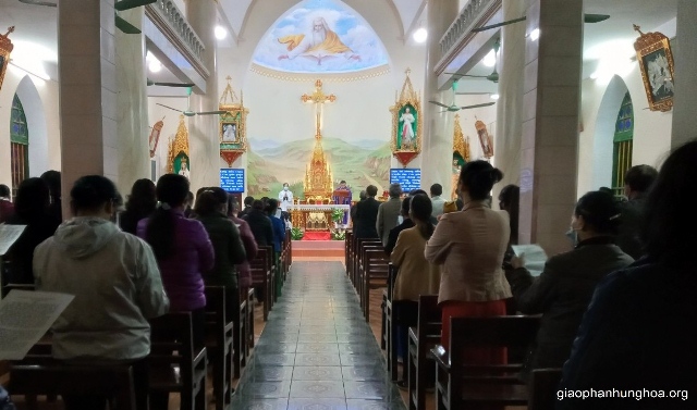 Thánh lễ tại giáo xứ Tuyên Quang