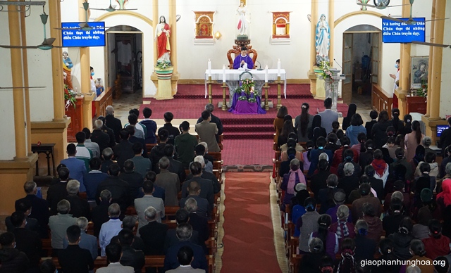 Thánh lễ tại giáo xứ Yên Tập