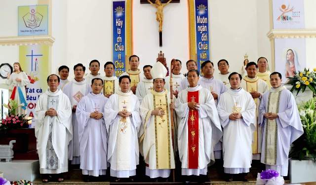 Thánh lễ tạ ơn kỷ niệm 25 năm khấn dòng và 10 năm linh mục của cha Giuse Maria Nguyễn Đức Huy