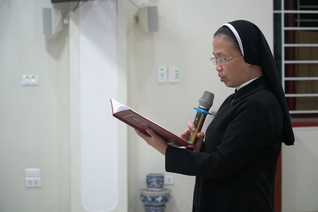 Chị Tổng Phụ trách Maria Mai Thị Hà thẩm vấn các ứng sinh