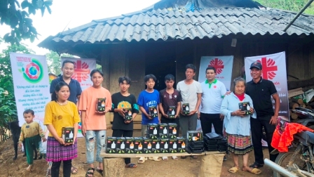 Caritas Hưng Hoá lắp đặt hệ thống điện năng lượng mặt trời cho 19 hộ gia đình tại bản Cò Lìu - Sơn La