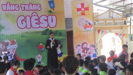 Thiếu nhi giáo xứ Phù Lao vui Tết Trung Thu 2022