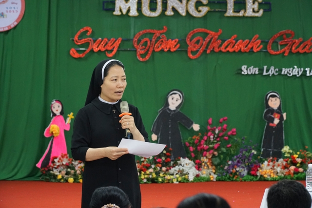 Dì Maria Nguyễn Thị Nhung - Đặc trách Hiệp Hội Tín Hữu Mến Thánh Giá