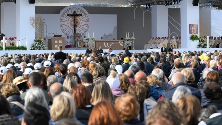 ĐTC chủ sự Thánh lễ kết thúc Đại hội Thánh Thể toàn quốc lần thứ 27 của Ý