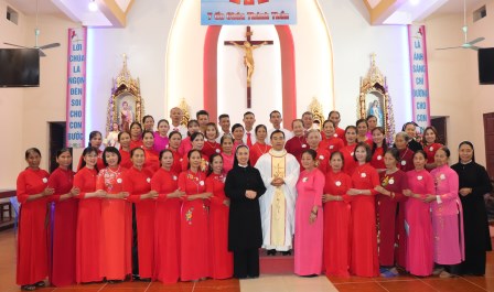 Thánh lễ thành lập Hiệp Hội Tín Hữu Mến Thánh Giá Giáo xứ Cây Hồng