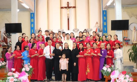 Thánh lễ thành lập Hiệp Hội Tín Hữu Mến Thánh Giá Giáo xứ Đồng Xa