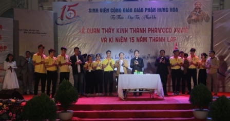 Sinh viên Công giáo Giáo phận Hưng Hóa mừng lễ quan thầy và kỷ niệm 15 năm thành lập