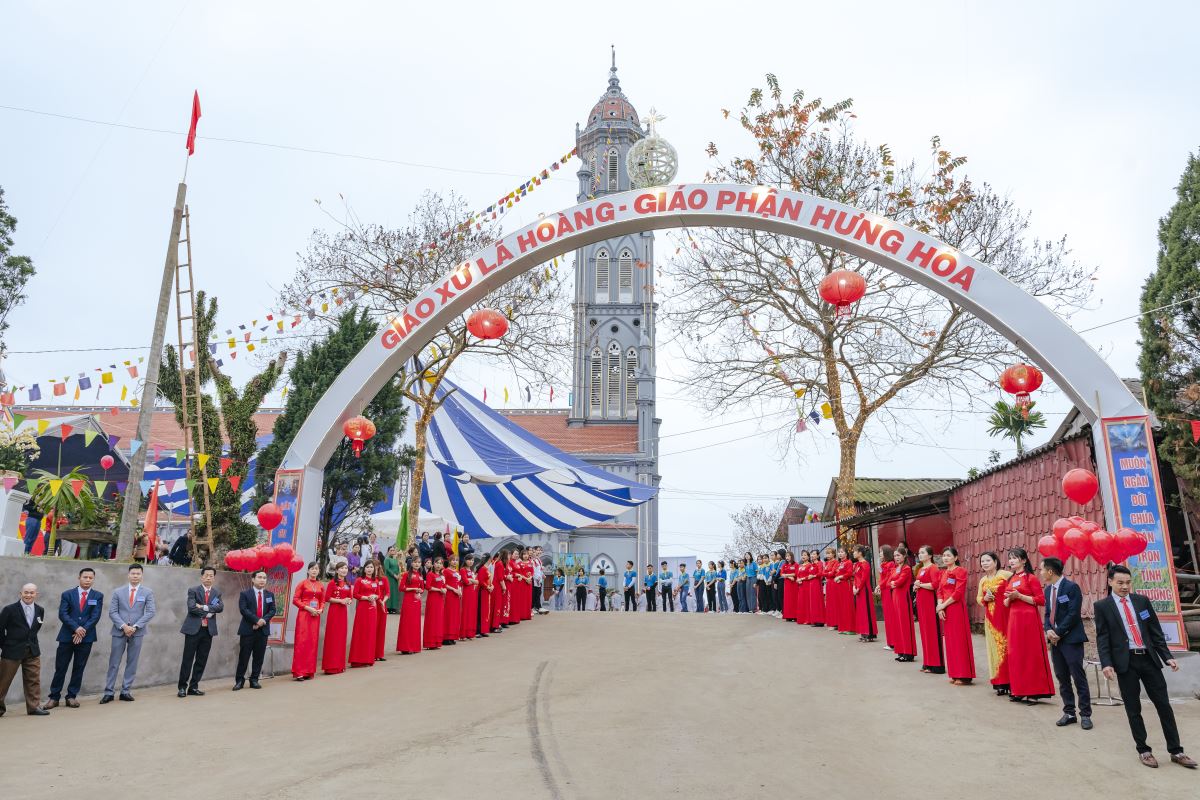 Ban tiếp tân