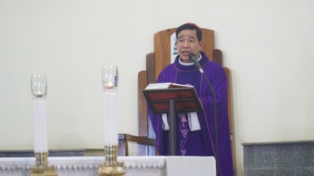 Đức cha Đaminh cử hành Thánh Lễ Tro – Khai mạc Mùa chay thánh 2023 tại nhà thờ Chính tòa Sơn Lộc