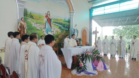 Thánh lễ tạ ơn kết thúc sứ vụ của cha Tôma Aquinô Trần Văn Miền tại giáo xứ Vân Du