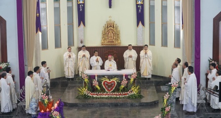Thánh lễ tạ ơn kết thúc sứ vụ của cha Giuse Đỗ Văn Kiêm và nhận sứ vụ của cha Gioan Baotixita Nguyễn Văn Hùng tại Giáo xứ Yên Khoái