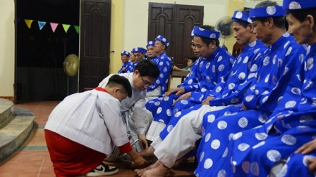 Thánh lễ Tiệc Ly và nghi thức rửa chân tại Giáo họ Sài Khê - Giáo xứ Cát Ngòi