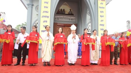 Thánh lễ tạ ơn khánh thành và làm phép nhà thờ Giáo họ Thống Nhất - Giáo xứ Phú Lâm