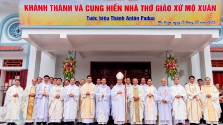 Thánh lễ tạ ơn khánh thành và cung hiến nhà thờ giáo xứ Mộ Xuân