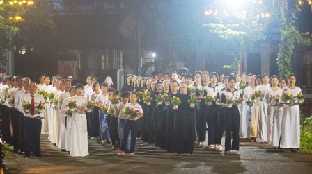 Giáo xứ Nhà thờ Chính tòa Sơn Lộc: mọi thành phần dân Chúa cùng THAM GIA tiến hoa dâng kính Đức Mẹ