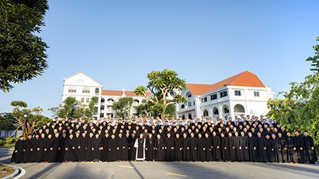 Kết thúc tuần tĩnh tâm năm linh mục đoàn giáo phận Hưng Hoá - 2023