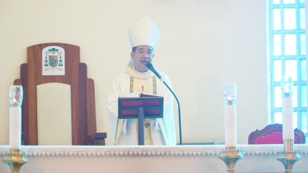 Đức cha Đaminh dâng Thánh lễ đầu năm mới dương lịch tại Nhà thờ Chính tòa Sơn Lộc