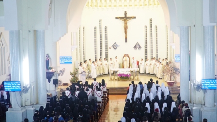 Thánh lễ kỷ niệm 16 năm cung hiến nhà thờ Chính tòa Sơn Lộc