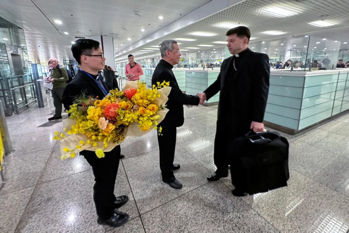 Chào đón Đức TGM Marek Zalewski tại sân bay Nội Bài