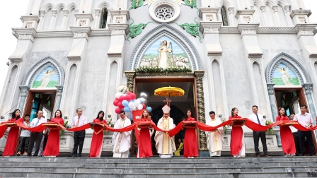 Thánh lễ tạ ơn khánh thành và làm phép nhà thờ giáo họ Phú An – giáo xứ Thuấn Nội