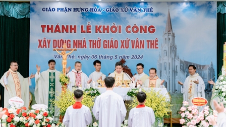 Thánh lễ khởi công xây dựng nhà thờ giáo xứ Vân Thê