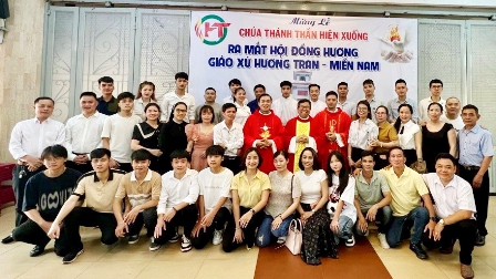 Ra mắt Hội đồng hương Hương Tran Miền Nam tại Trụ sở Camelo Giáo phận Hưng Hóa vào ngày lễ Chúa Thánh Thần hiện xuống