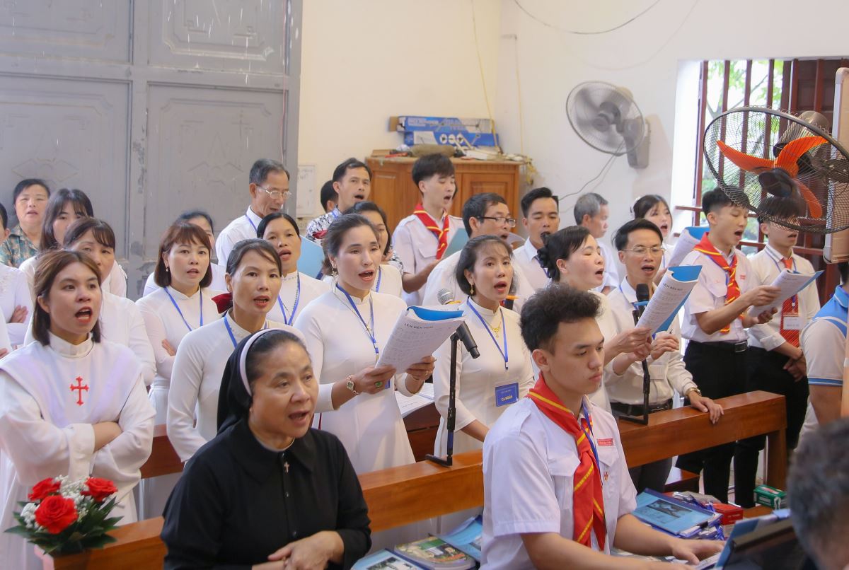 Ban ca đoàn
