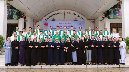 Khóa Tập huấn “Học hỏi về Tiêu chí Quản lý của Caritas Quốc tế - Bảng tự chấm điểm” và gặp gỡ Caritas Giáo tỉnh Miền Bắc