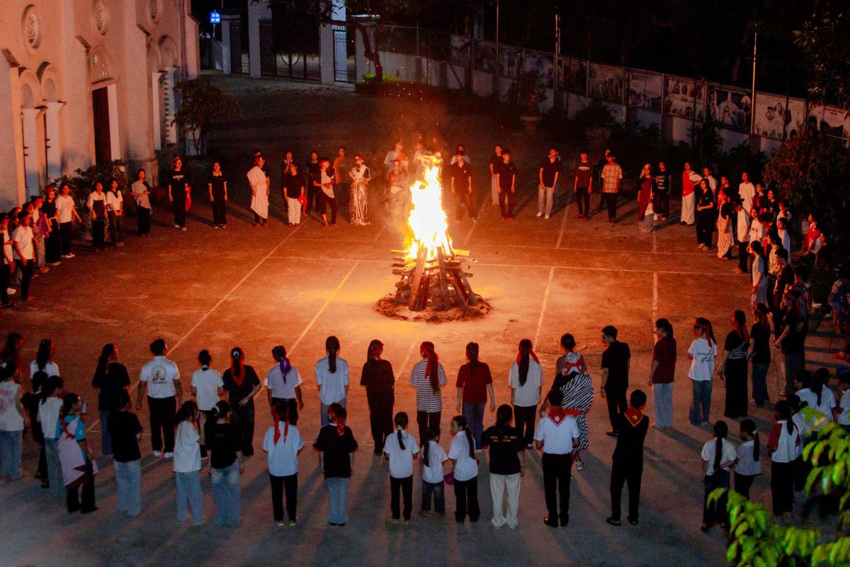 Lửa thiêng Thánh Thể