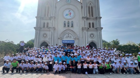 Giới Trẻ Giáo Hạt Hòa Bình - Sơn La - Điện Biên: Hành Trình Hy Vọng Về Đền Thánh Lòng Thương Xót Và Mừng Lễ Quan Thầy