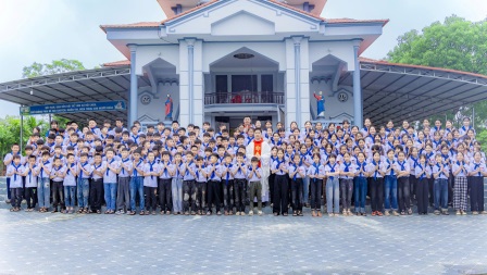 Thánh Lễ Xưng Tội Và Rước Lẽ Lần Đầu Tại Giáo Xứ Tạ Xá