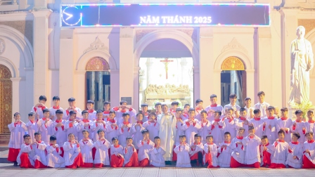 Giáo xứ Cần Kiệm mừng lễ Đức Mẹ hồn xác lên trời - Ra mắt Ban Lễ sinh và mừng lễ quan thầy Ban Khuyến Học