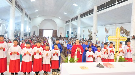 Thánh Lễ Lá Tại Chuẩn Xứ Thủy Sơn