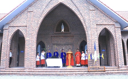 Giáo xứ Tuyên Quang: Chúa Nhật Lễ Lá khai mạc Tuần Thánh và Kỳ thi Kinh nguyện - Giáo lý Mùa Chay 2026