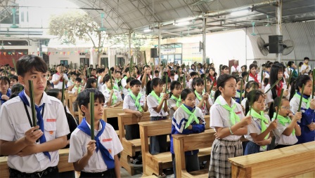 Giáo xứ Trại Sơn: Thánh Lễ Lá Khai Mạc Tuần Thánh 2026